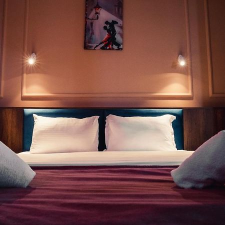 Legend Hotel Tbiliszi Kültér fotó
