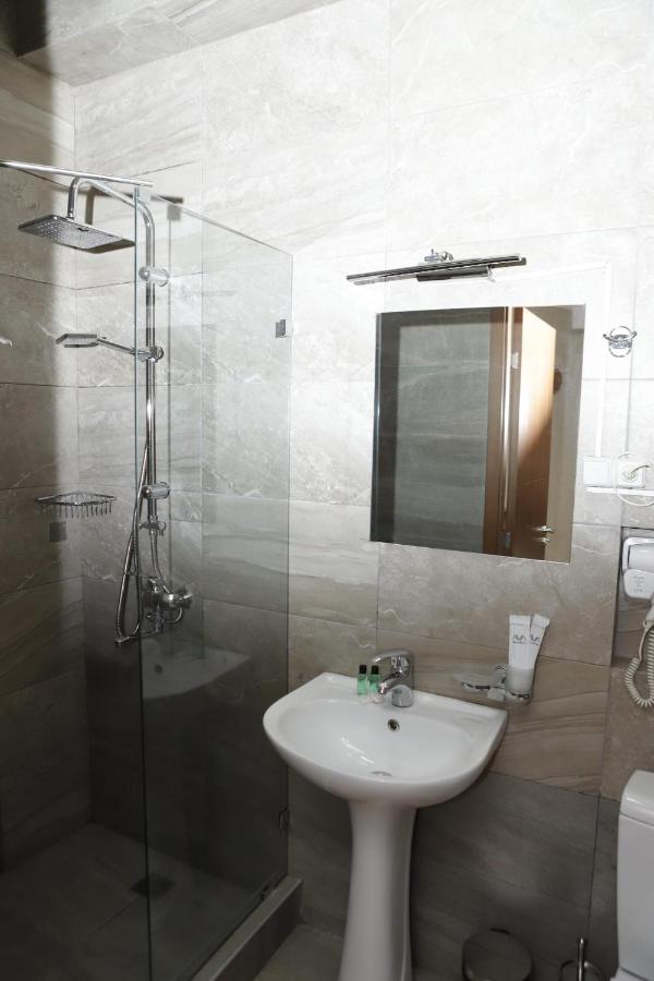 Legend Hotel Tbiliszi Kültér fotó