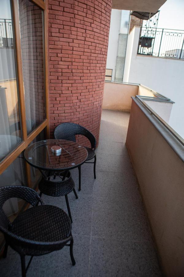 Legend Hotel Tbiliszi Kültér fotó