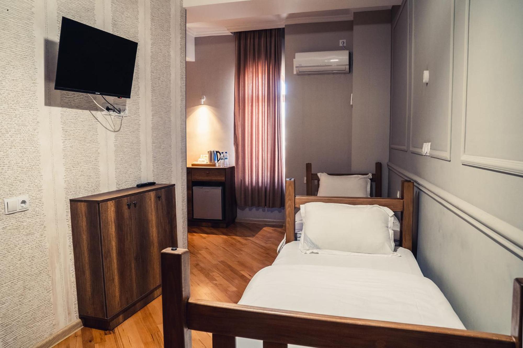 Legend Hotel Tbiliszi Kültér fotó