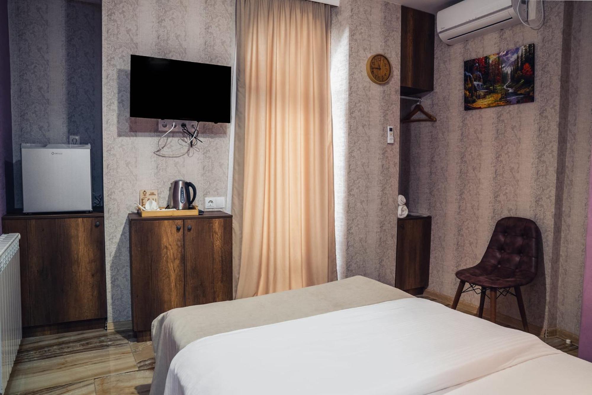 Legend Hotel Tbiliszi Kültér fotó